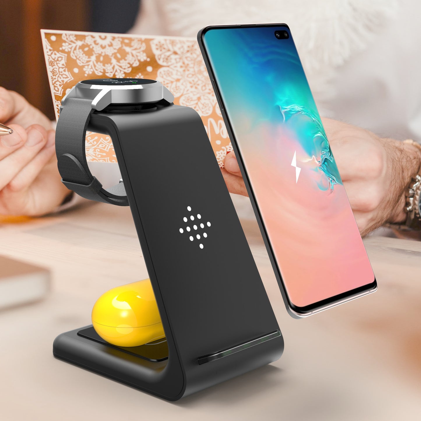 Fast Charging 3 in 1 Station Wireless Charger Stand Wireless Quick Charge Dock For Phone Holder
